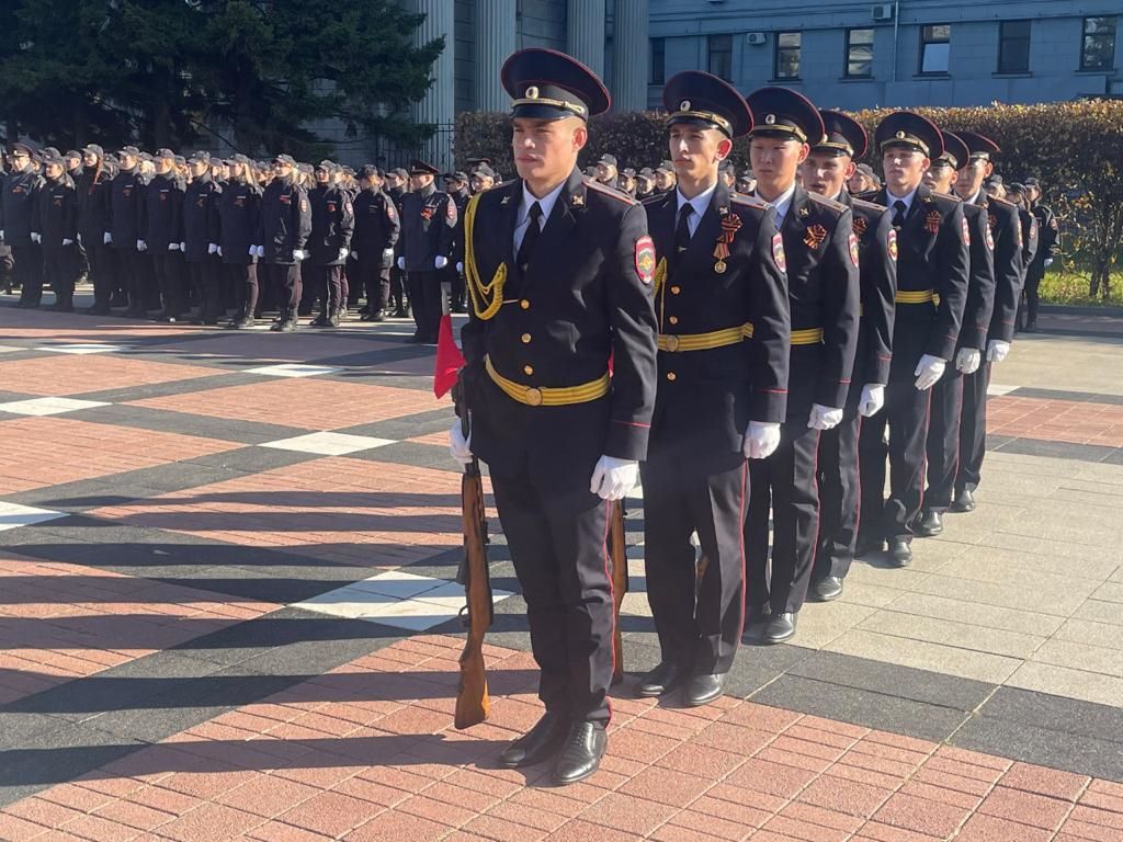 129 первокурсников Восточно-Сибирского института МВД приняли присягу