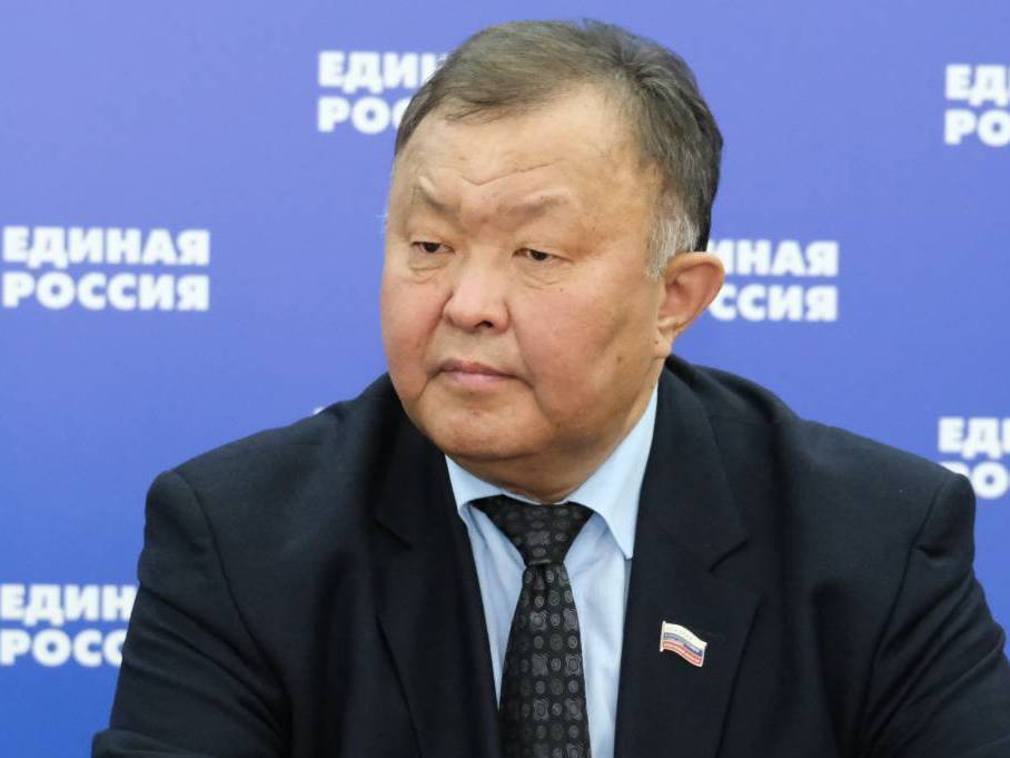 Кузьма Алдаров: Более 490 тысяч пенсионеров Приангарья уже получили единовременные выплаты по 10 тысяч рублей на банковские карты