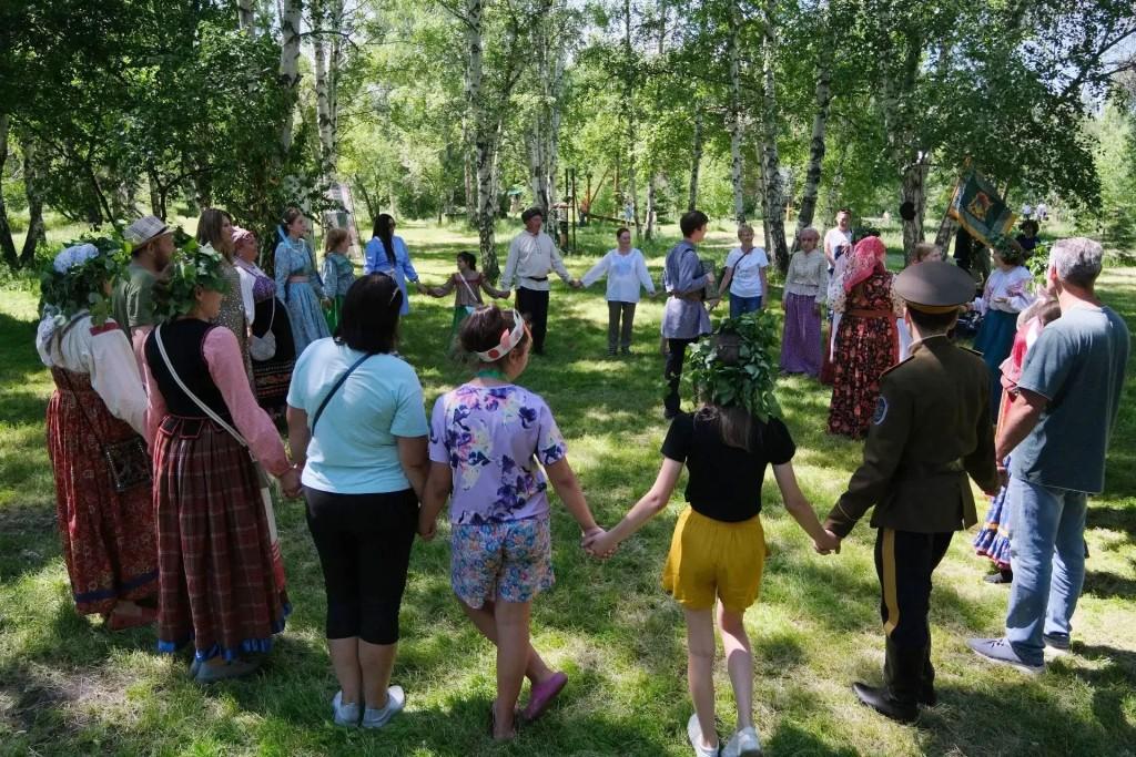 prazdnik russkoy berezy ai
