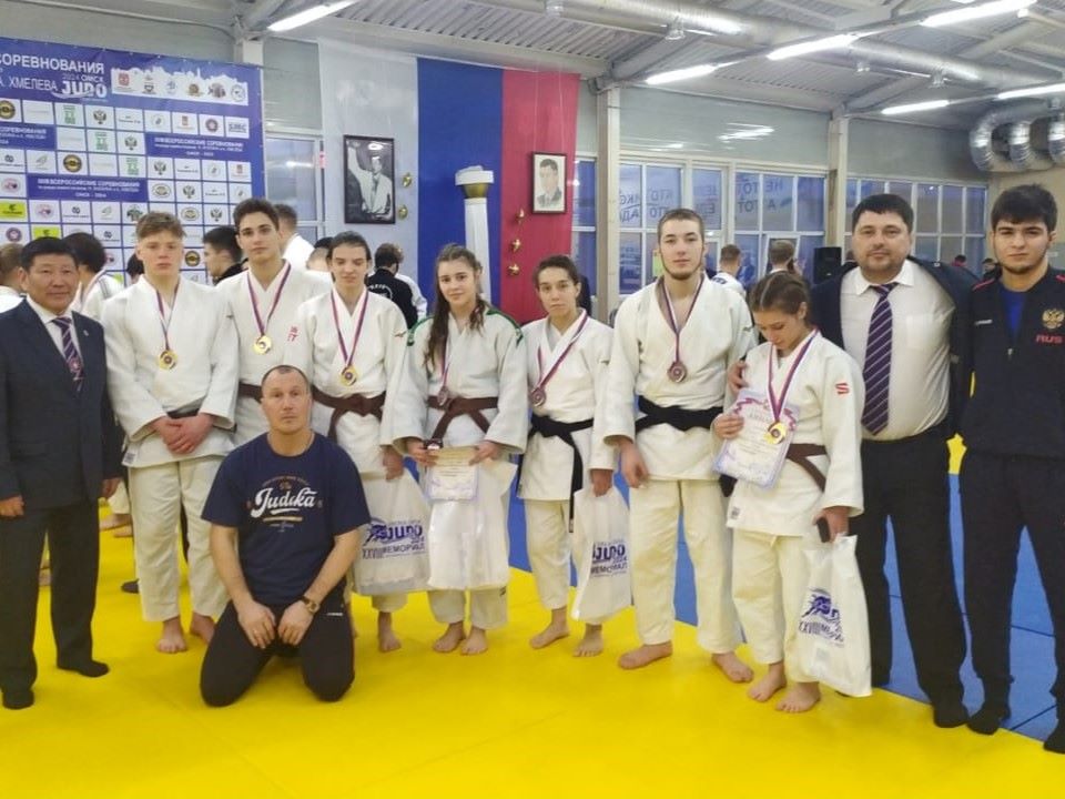 Дзюдоисты Иркутской области выиграли 11 медалей на первенстве Сибири среди юниоров и юниорок