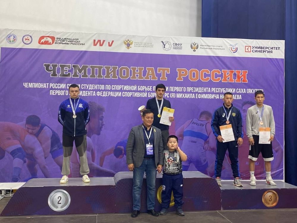 Андрей Тапхаров занял третье место на всероссийских соревнованиях по греко-римской борьбе среди студентов
