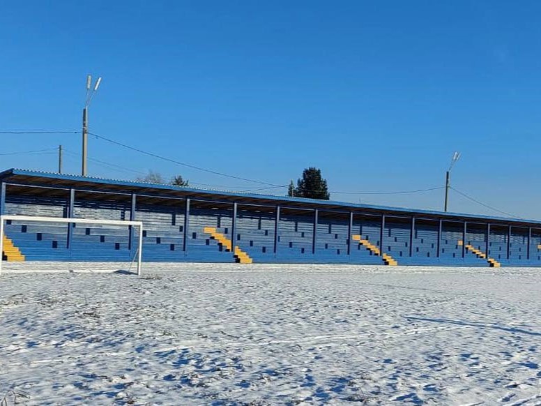 В поселке Новонукутский завершился капремонт стадиона