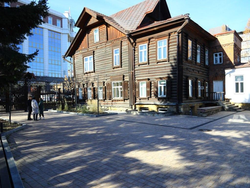 dom arkhitektora ai