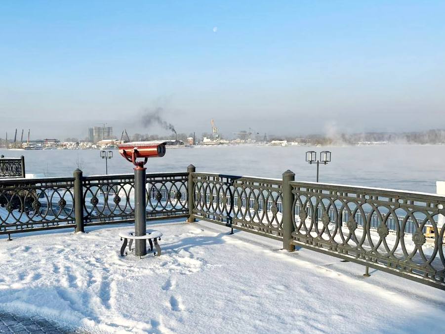На набережных в Иркутске установили смотровые бинокли