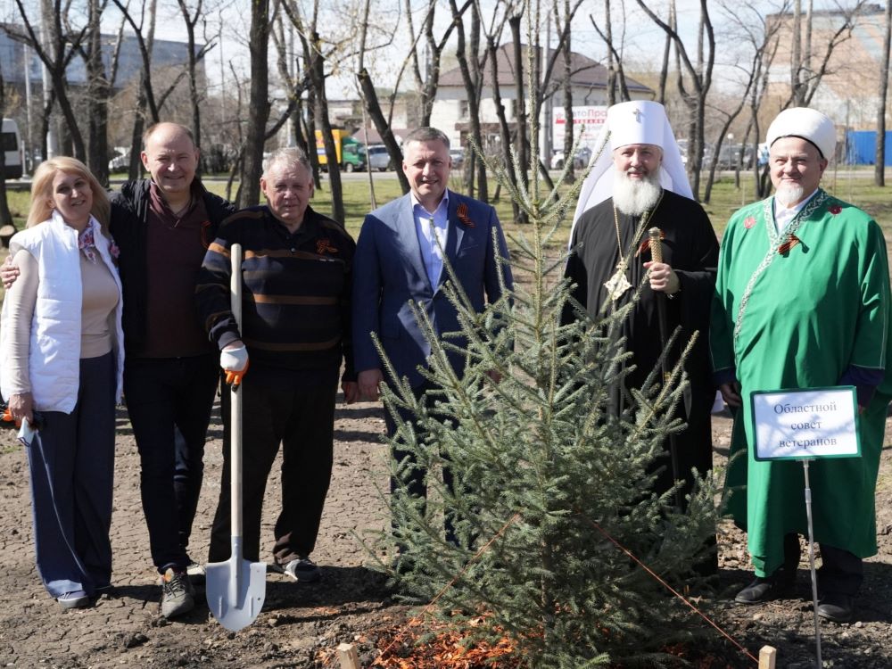 В Иркутске в рамках акции «Лес Победы» высадили деревья